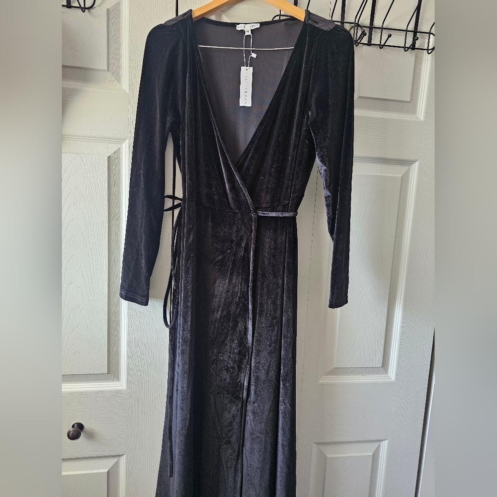 NWT Baltic Born Esmeralda Velvet long Wrap dress